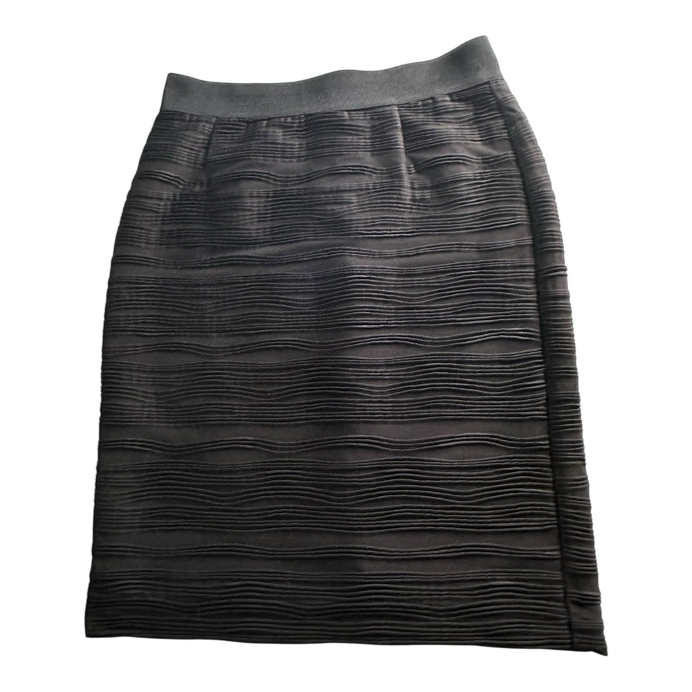 Alfani Skirt Women's Size 10( 32" X 24") Black Below Knee 1/4 Zip Back‎ Straight